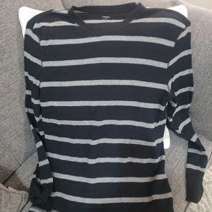 Men Old Navy knit shirt